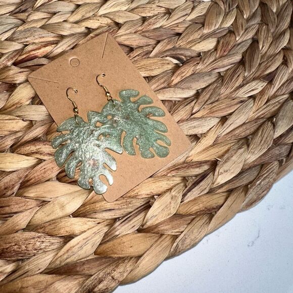 Brand New Handmade Green Leaf Acrylic Earrings with Gold Specs - Picture 1 of 3